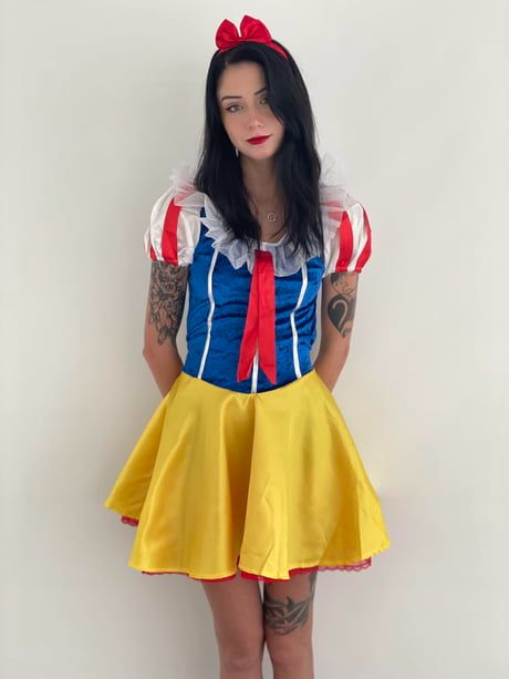 Catkitty21 as Snowwhite